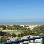 Blue Horizon Apartment